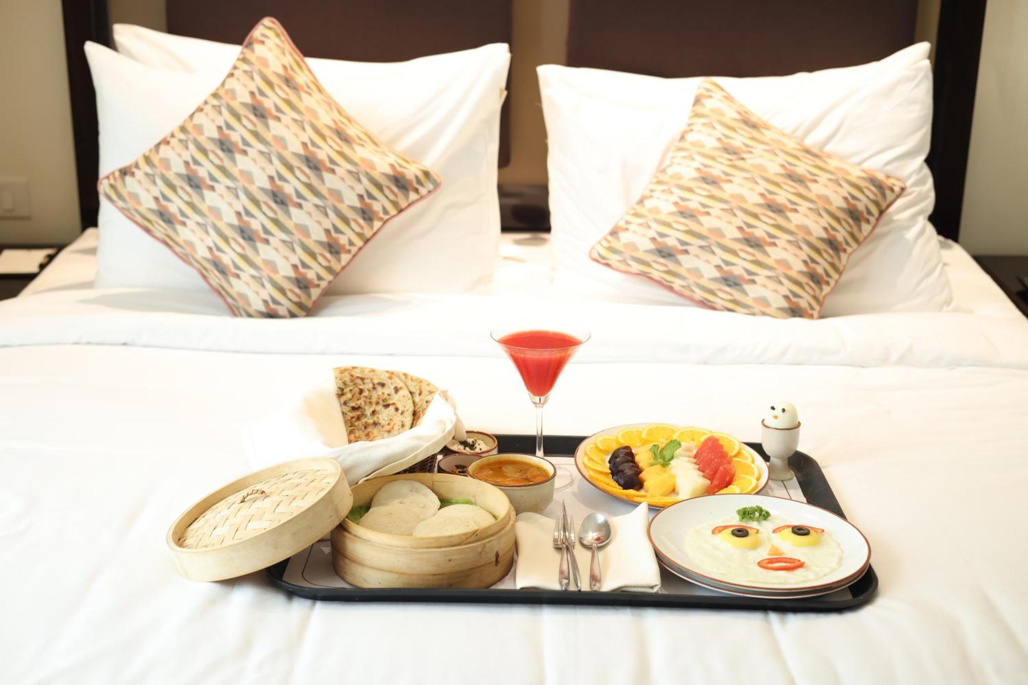 Rhythm Gurugram Hotel & Suites, Sohna Road Gurgaon Ngoại thất bức ảnh